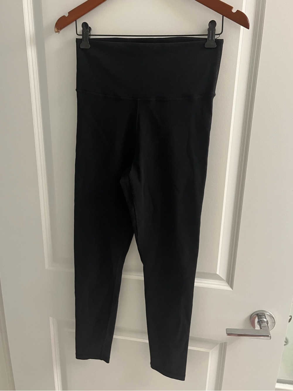 Aritzia TnAction Ribbed Atmosphere High-Rise Leggings – Black – Size M